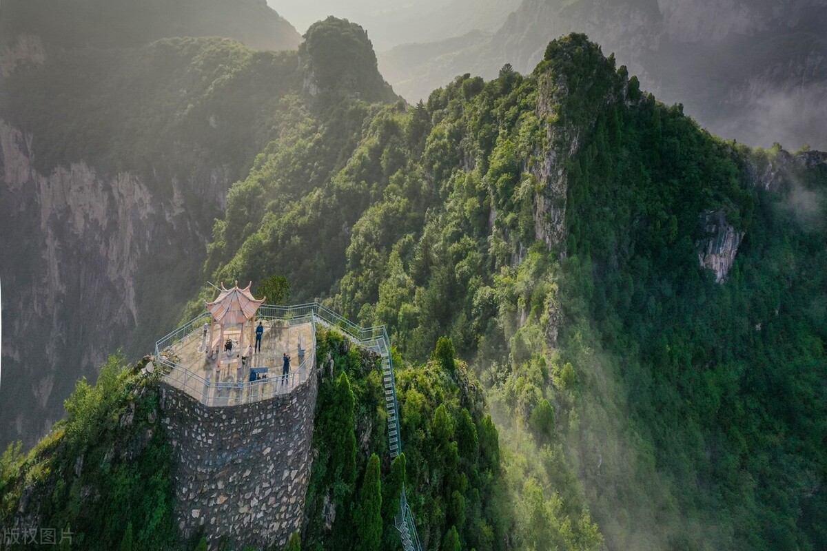 中国自驾游十大必去景点,世界公认十大绝美景点中国景点