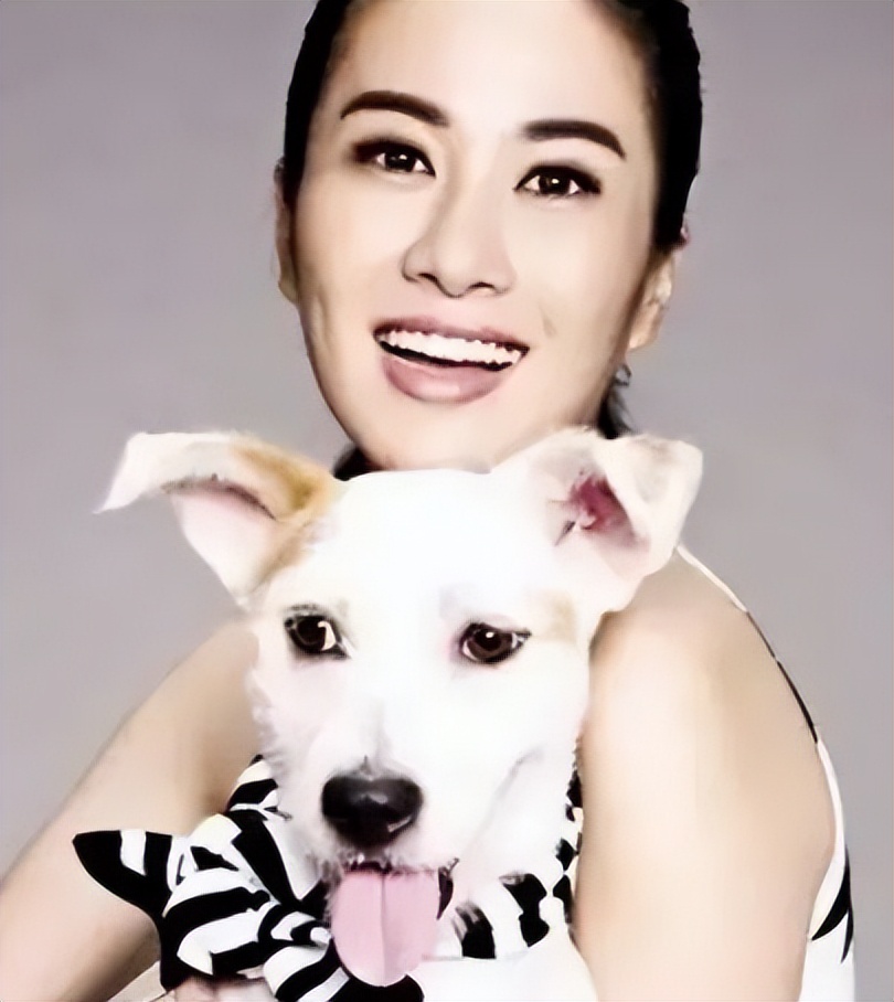 叶璇在抖音素颜,叶璇直播形象邋遢被吐槽挖鼻