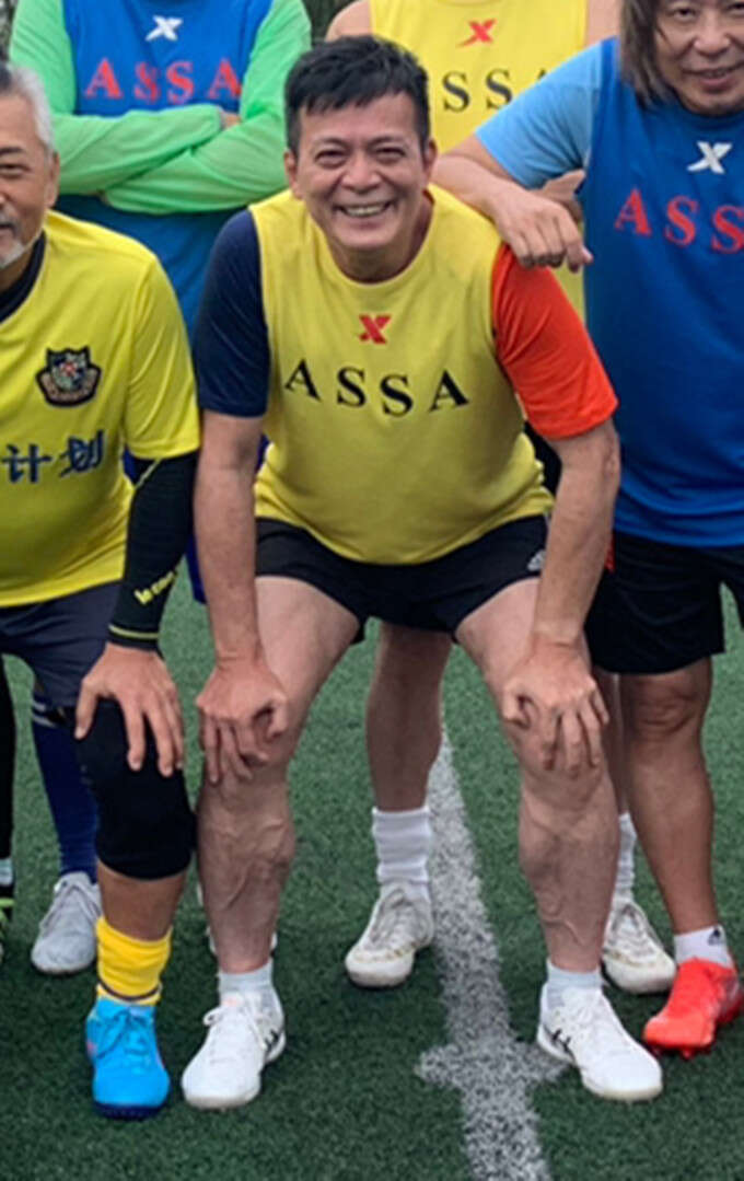 黄日华年轻时最新消息,黄日华年轻帅照