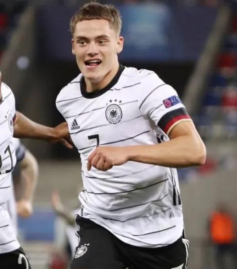 男足2022年卡塔尔世界杯预选赛,2022卡塔尔世界杯最年轻的球员