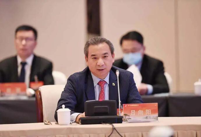 借给“穷亲戚”250万换回1000亿，广州新首富隐秘上位史