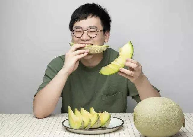 垂涎欲滴的瓜世界：瓜田李下说吃瓜，一片冰心香满园