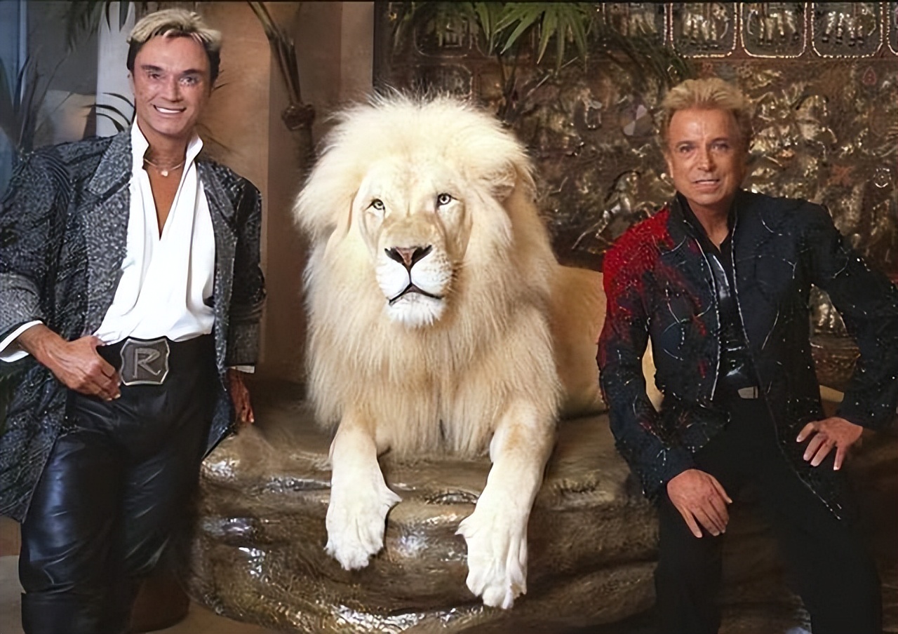 盘点史上15场最灾难性的现场演出！公开辱国，甚至裸露隐私部位？