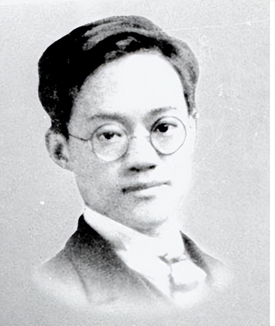 巴金死前30秒视频,巴金去世多少年了