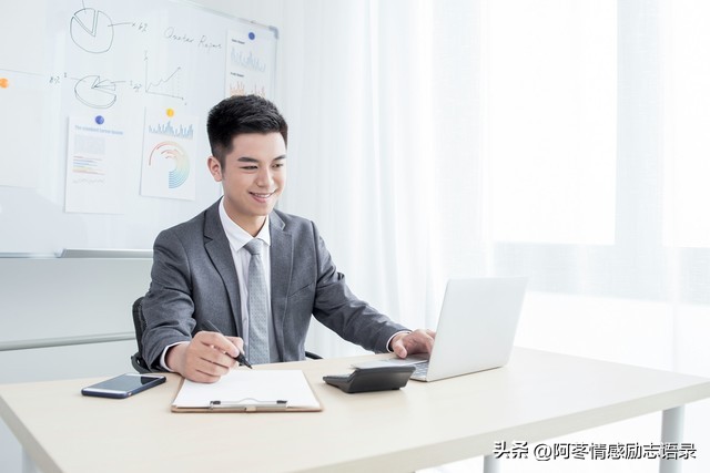 19岁小伙在河南打工不顺流落街头,19岁小伙求职让人泪目