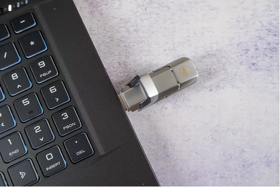 双口固态u盘评测aigo,aigo高速固态u盘