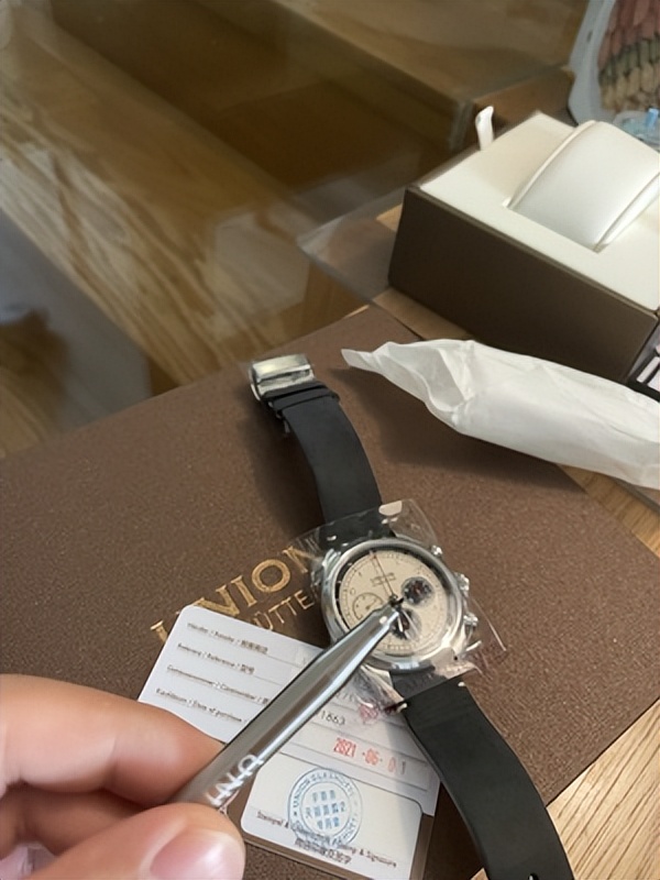 宇联手表是什么品牌,宇联腕表是真正的德国表吗