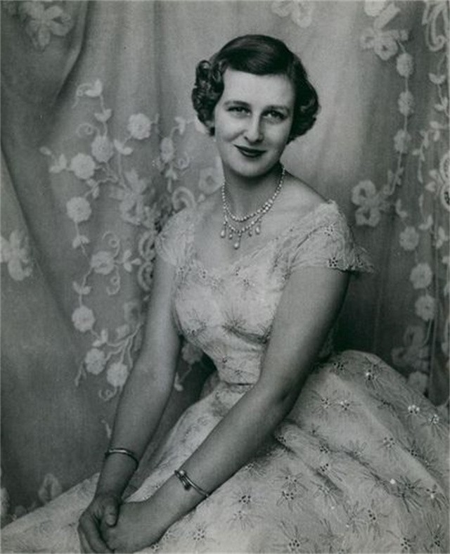 菲利普亲王和女儿安妮,菲利普亲王出轨事件