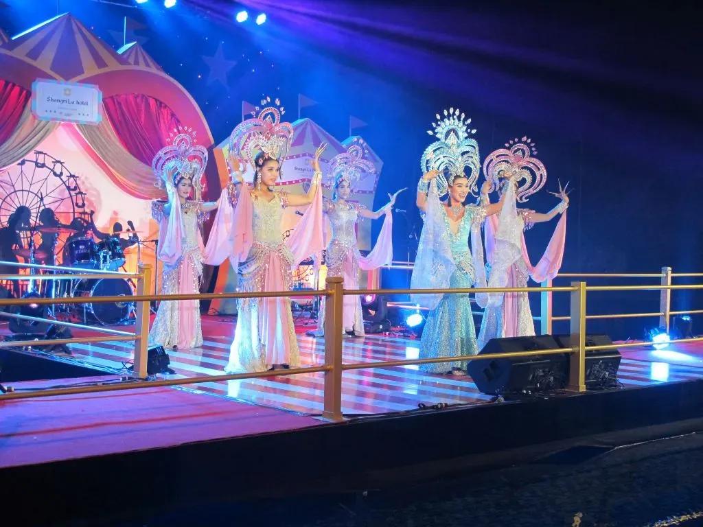 泰国为什么盛行人妖？