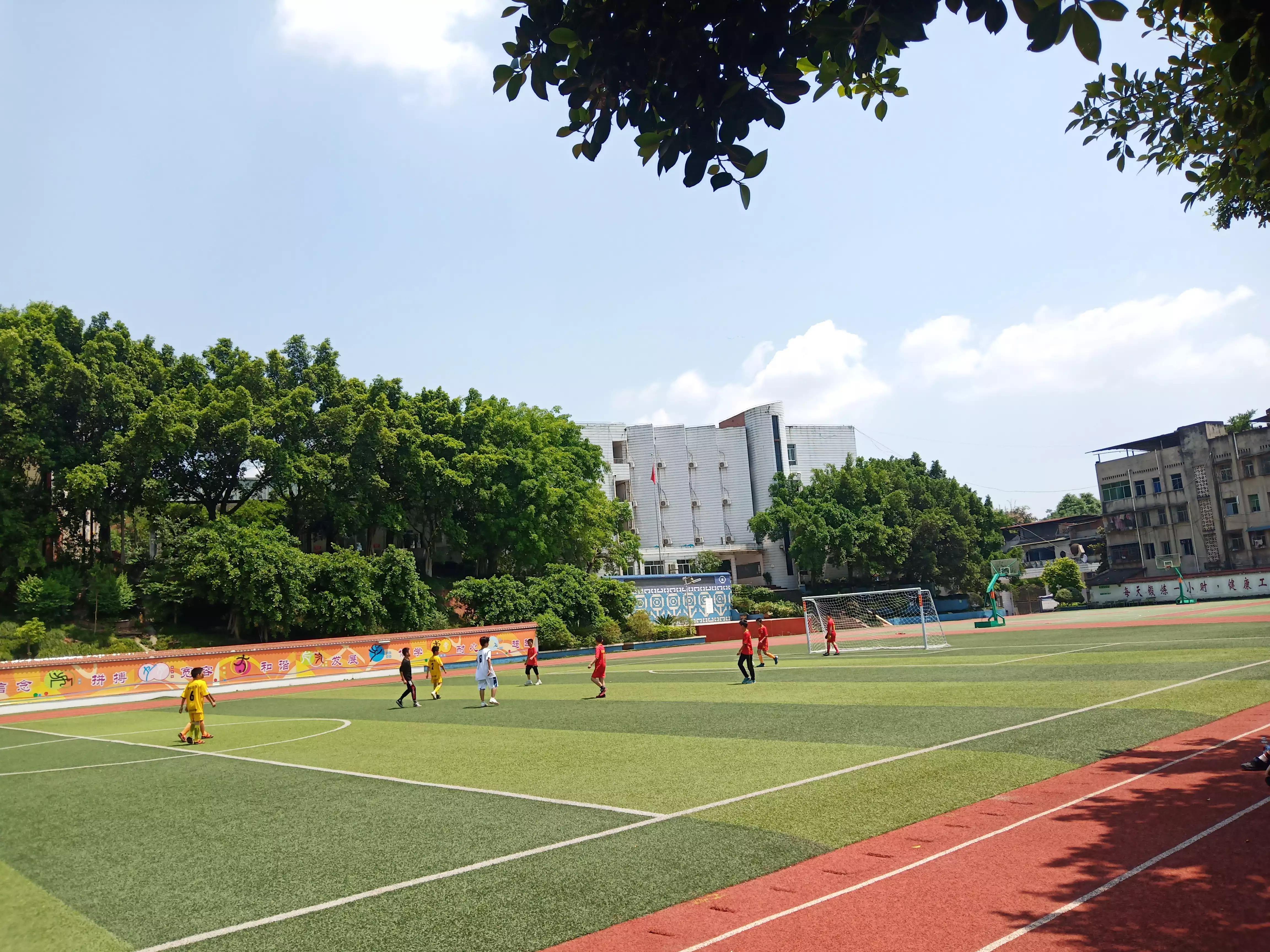 足球，让生活变得快乐