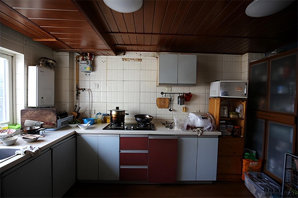 厨房漏水临时处理,厨房水槽溢水口松动漏水怎么处理