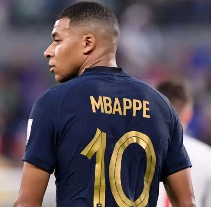 巴西足球17岁新星恩德里克,17岁恩德里克入选巴西国家队