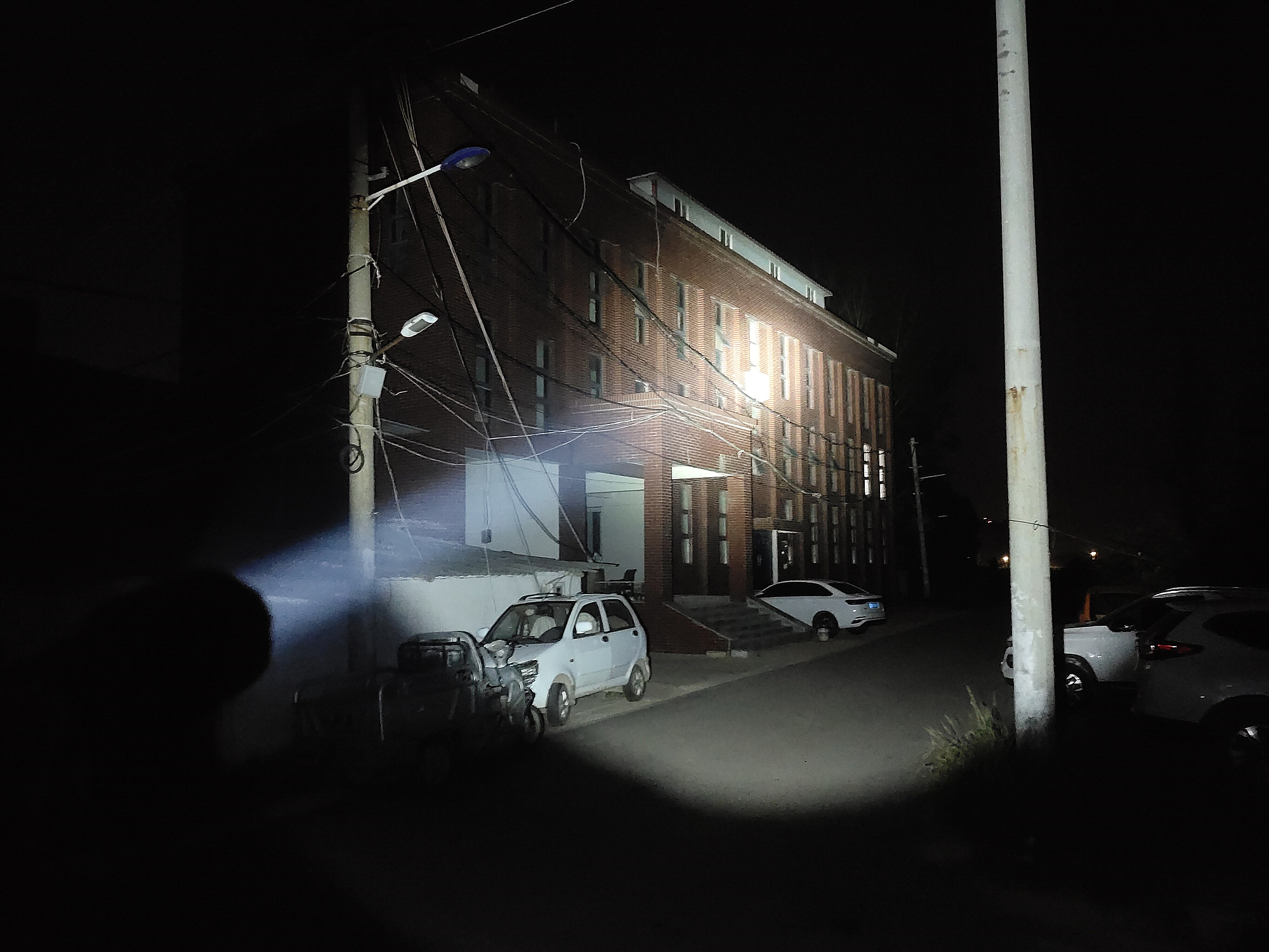 前行路上，有你相伴！在路上M9Pro2代远射手电体验