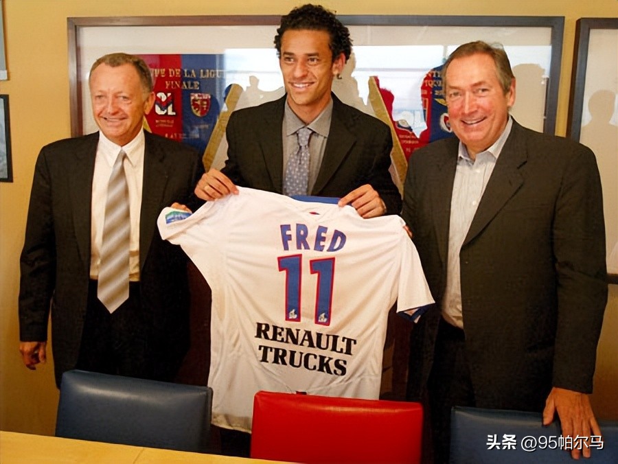 巴西最新9号球员,巴西9号进球