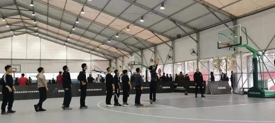 全民健身日健身盛宴点燃运动激情,周末公益养生课