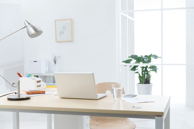 冰箱冷冻壁裂口会爆炸吗,冰箱冷冻内壁塑料破了怎么补