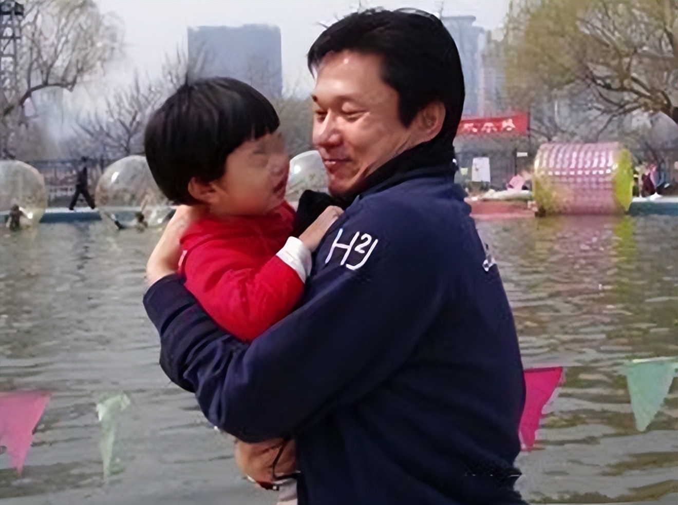 毒奶粉维权第一人,维权毒奶粉被判刑事件