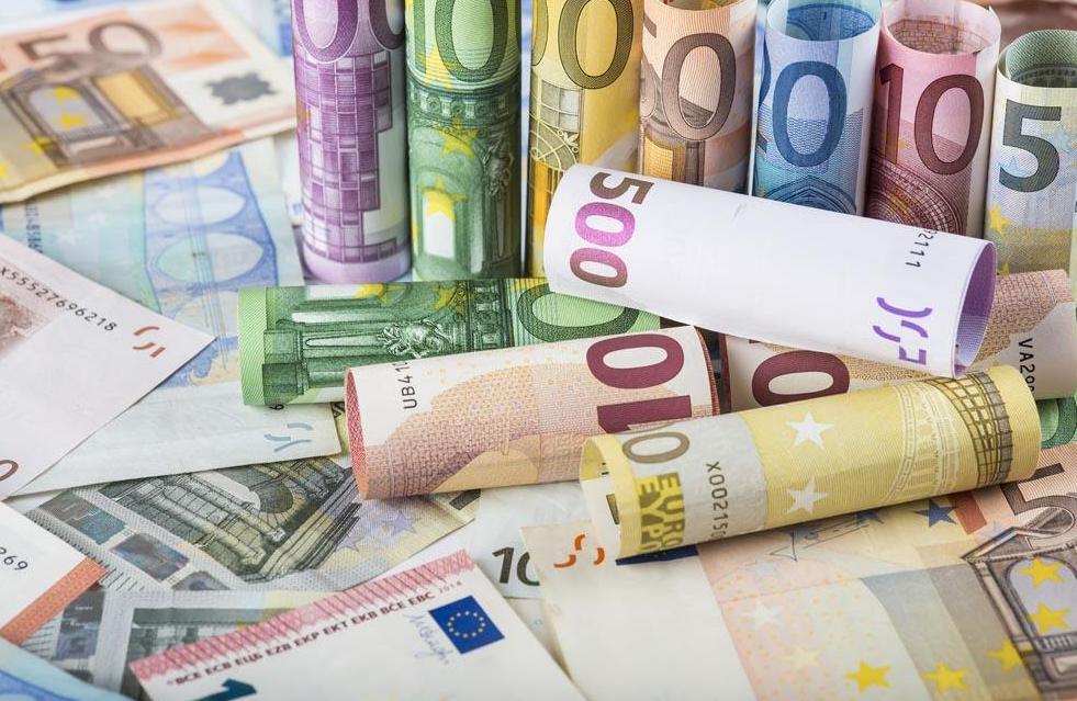 美国维护美元霸权地位,美国会放弃美元霸权吗