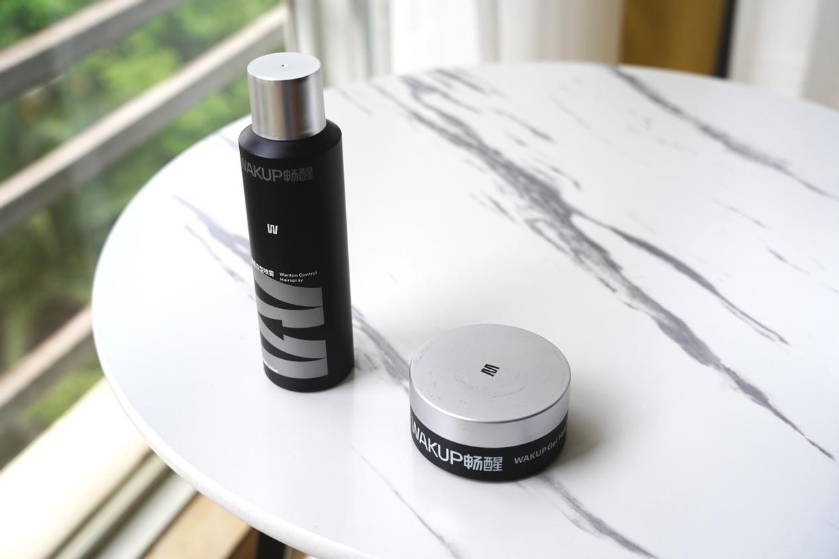 发质干枯毛躁去理发店怎么改善,没洗头怎么用发胶发蜡打理发型