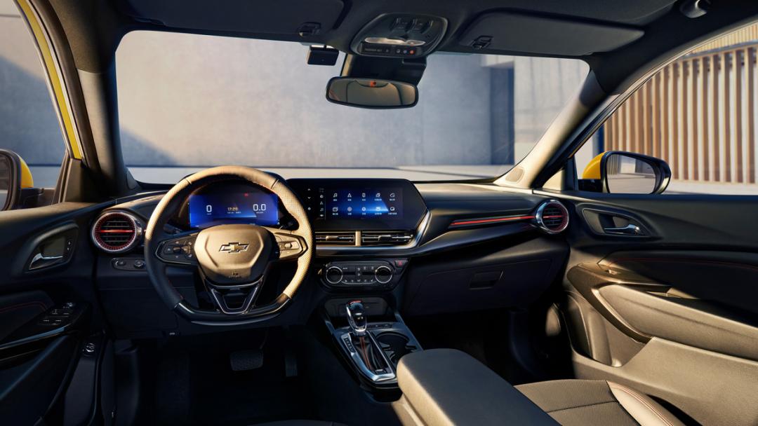 雪佛兰星迈罗最低配试驾,大黄蜂星迈罗2022款落地价