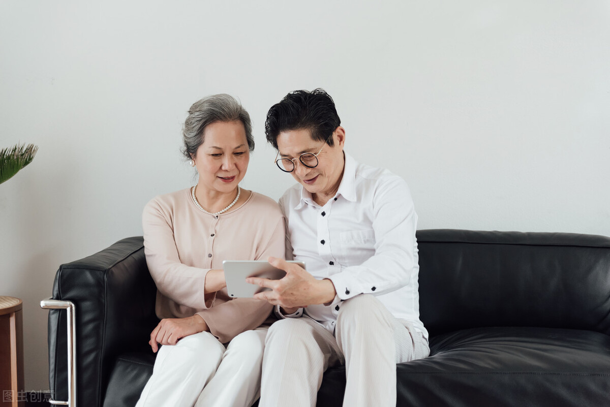 过来人忠告：晚年再婚，只谈“交易”，莫提感情