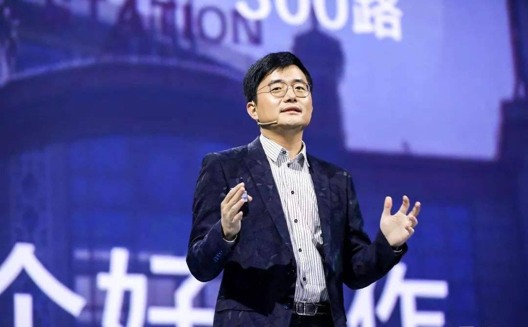 江西男人，25岁考研失败，30岁成副总裁，却被周鸿祎告了