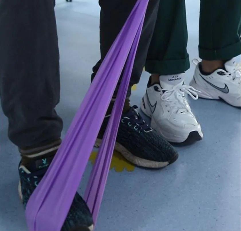 偏瘫后足内翻严重怎么康复锻炼,偏瘫患者足内翻康复训练视频