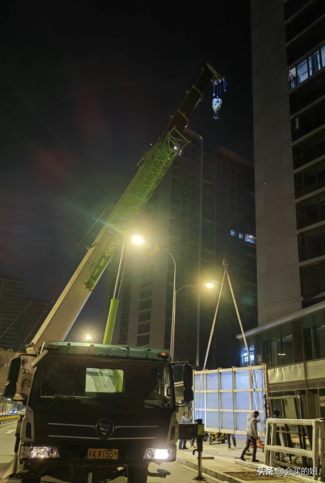 大玻璃和小玻璃哪种好,新型大玻璃应该注意些什么