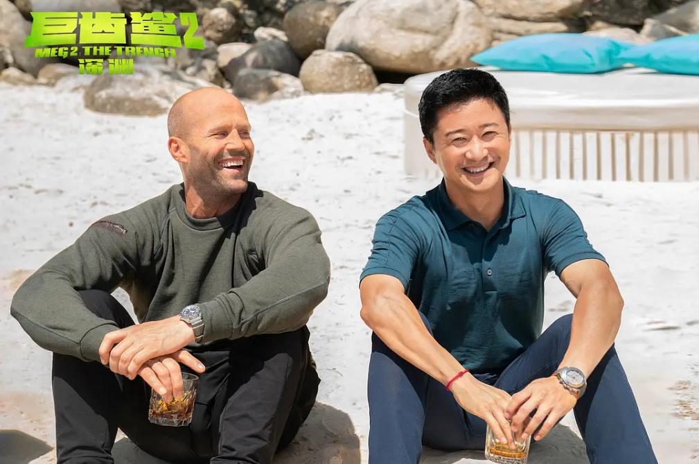 上海这一夜，内娱来了一大半，吴京谢霆锋拿大奖，冯小刚忙着交际