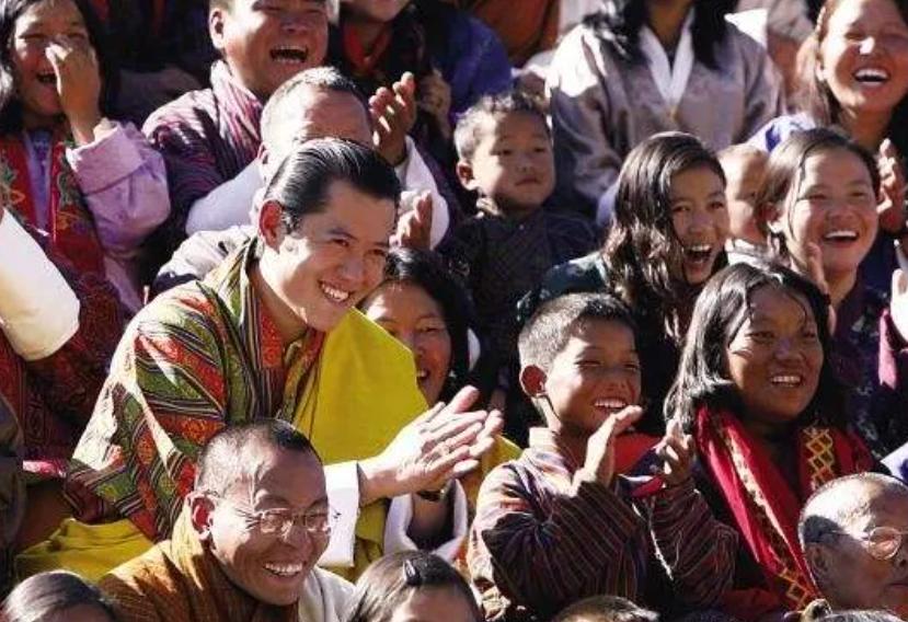 唯一一个禁烟成功的国家,唯一禁酒的国家