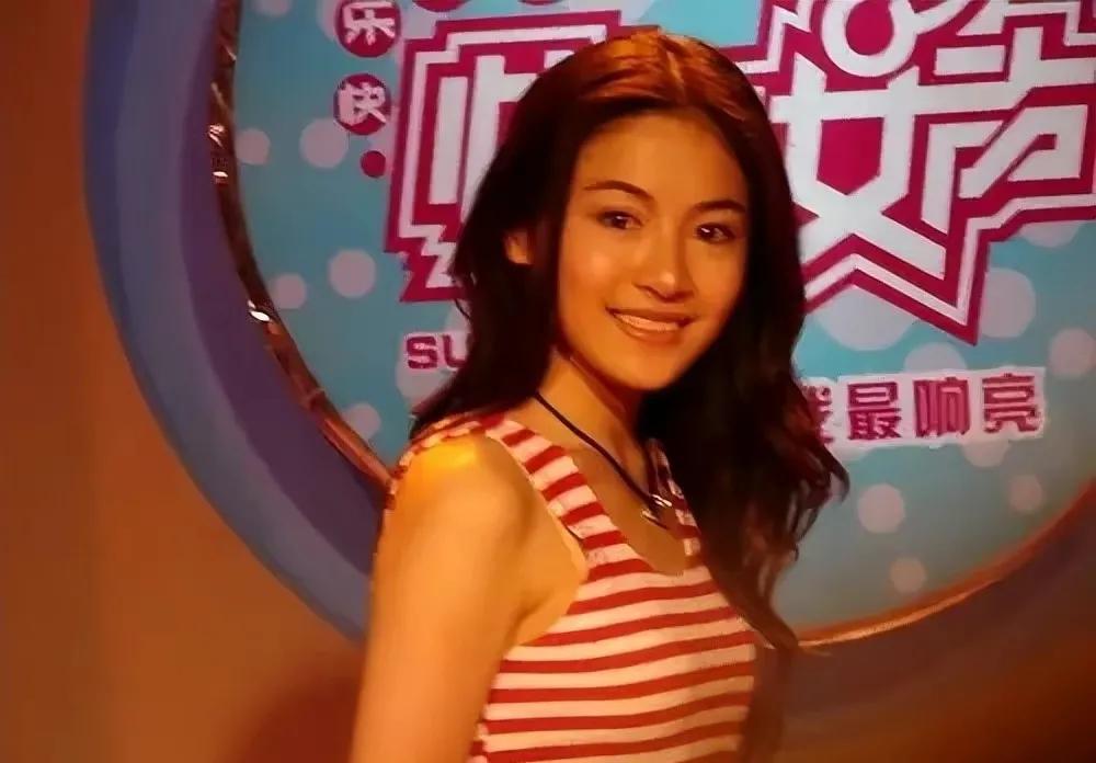 脸没恢复就别出来捞金，发面馒头、蜡像脸，求求你们放过观众吧！