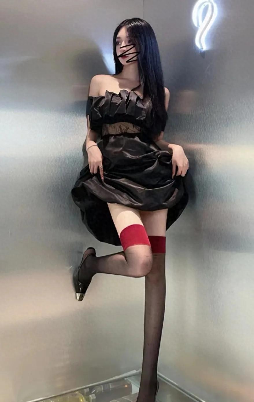 为什么女生穿袜子这么好看,夏天穿丝袜还是棉袜不会臭脚