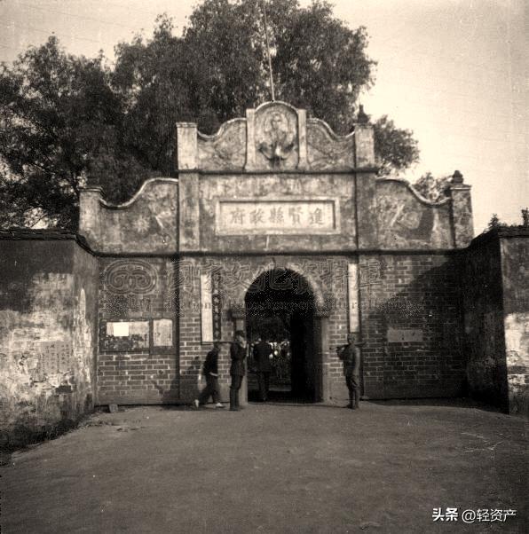 花楼女子媚态撩人，丰乳肥臀，30张真实影像惊艳时光