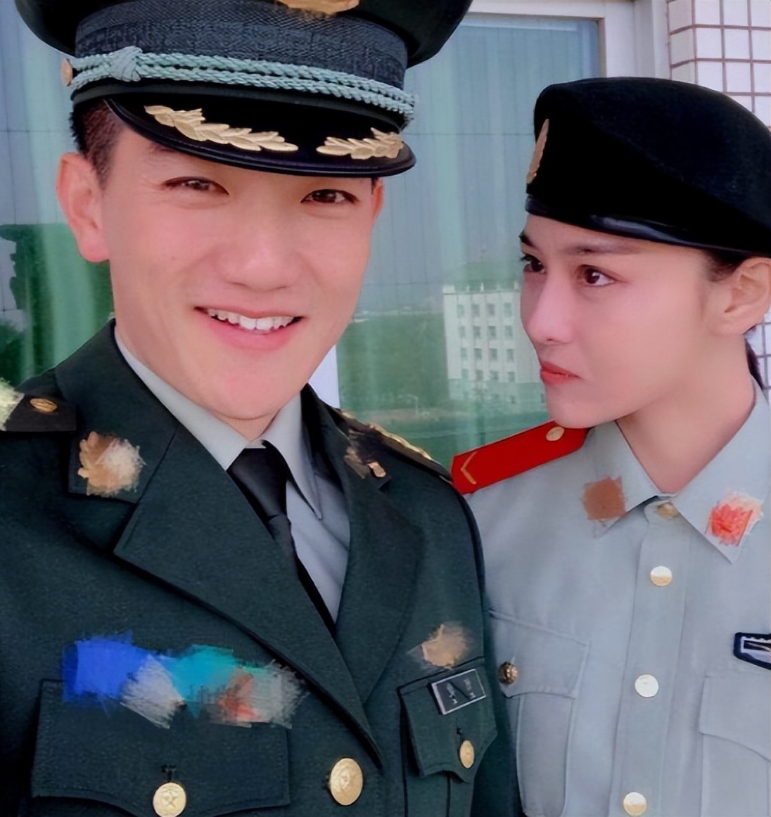 何捷张馨予简历,张馨予为何喜欢何捷