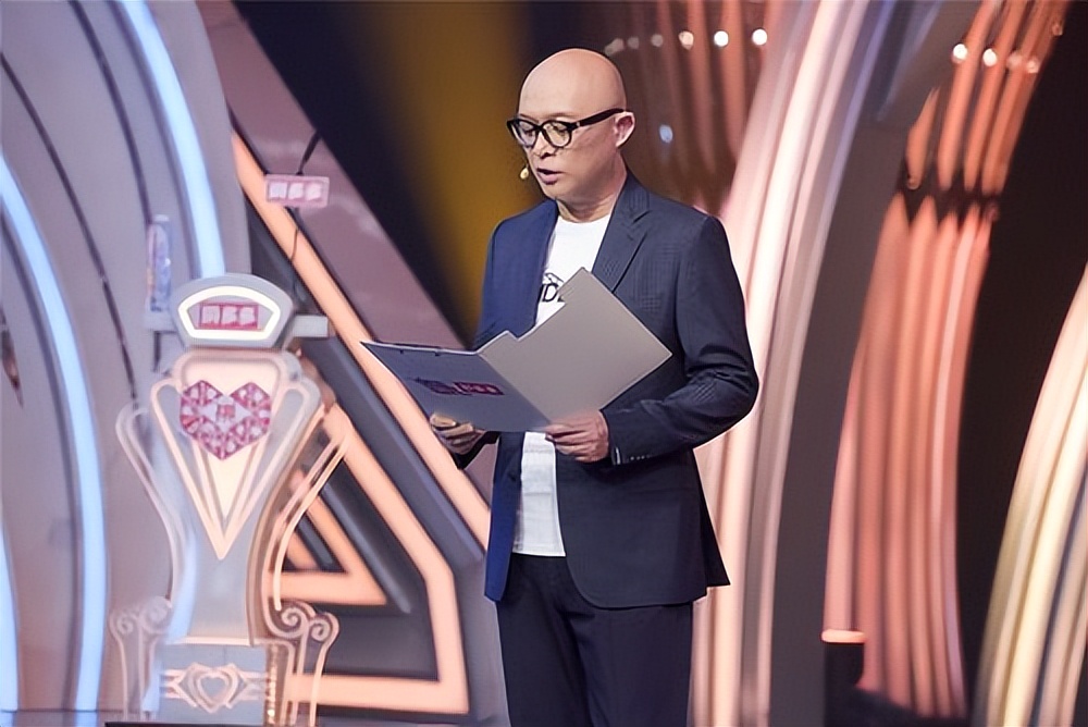 孟非主持人现状,孟非淡出主持界了吗