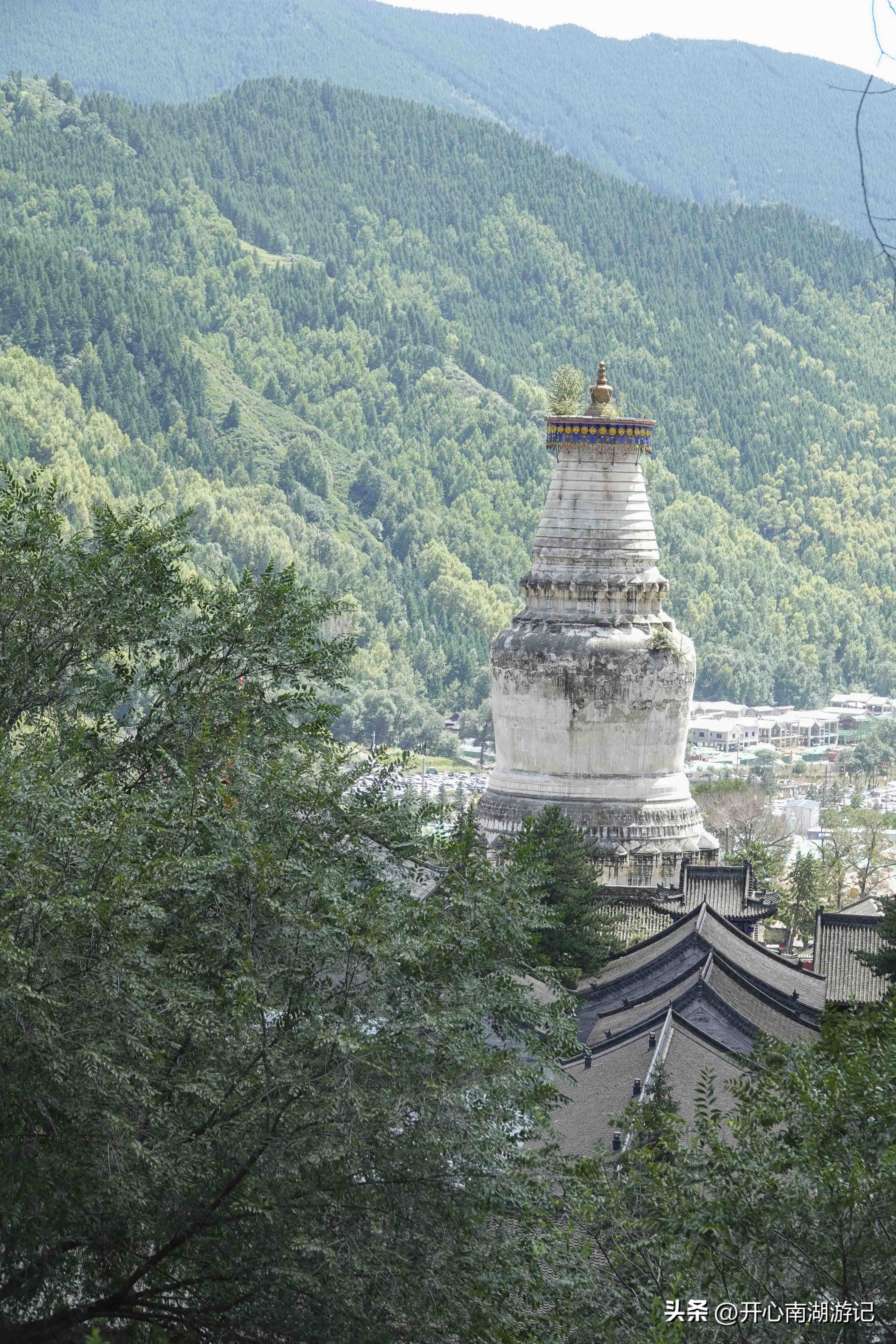 老姐俩旅行记12：山西省忻州市中国佛教四大名山之五台山人满为患