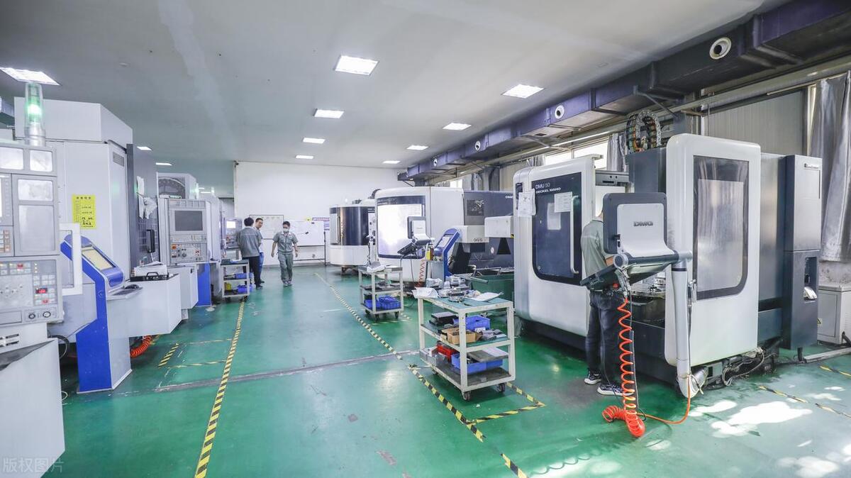 我表弟,包了20亩浅水塘,一年净赚45万,昨天刚提了新车