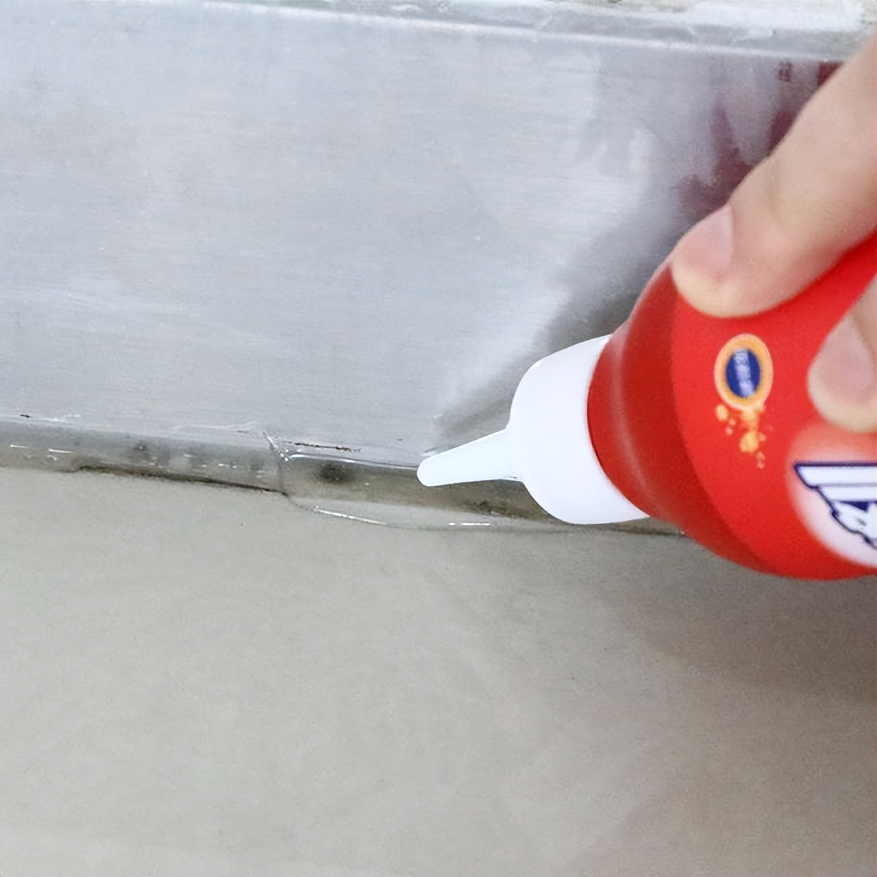 马桶底座玻璃胶发霉怎么办,马桶边玻璃胶发霉发黑