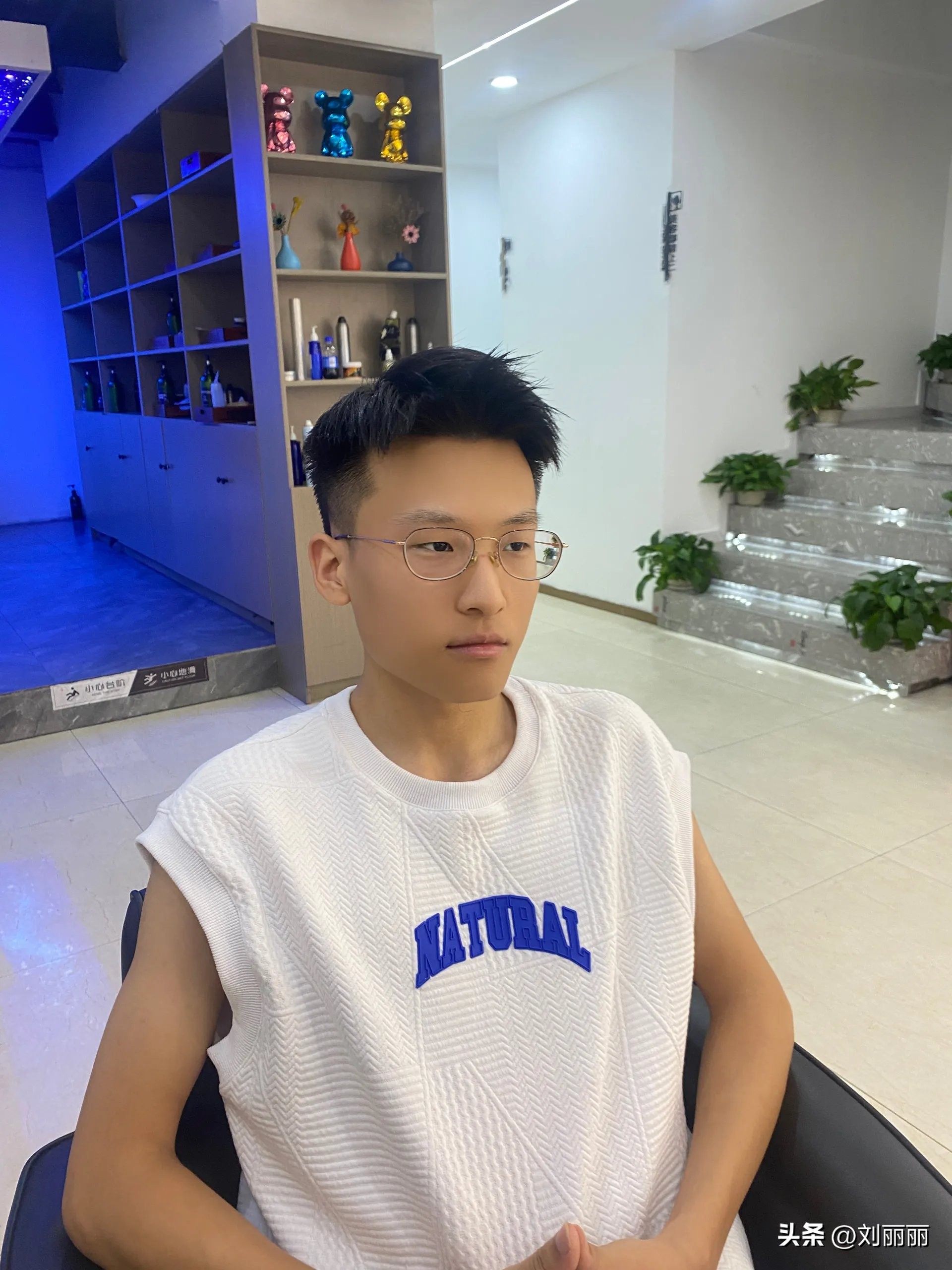 男士帅气发型每个男士都应该尝试,清爽帅气又好看的男士发型