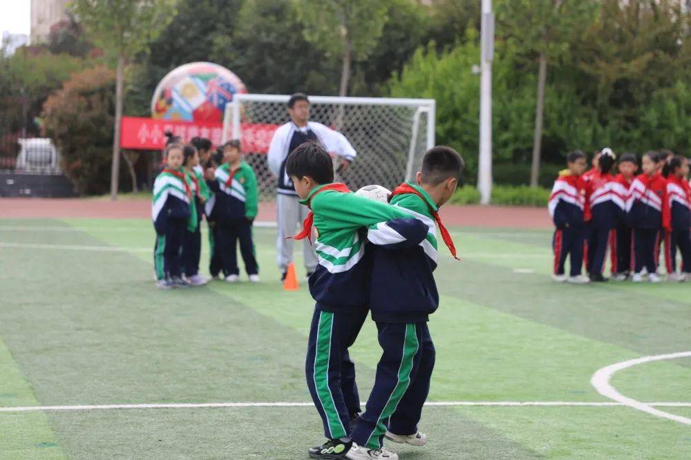 绿城小学足球节,阳光体育节校园风采