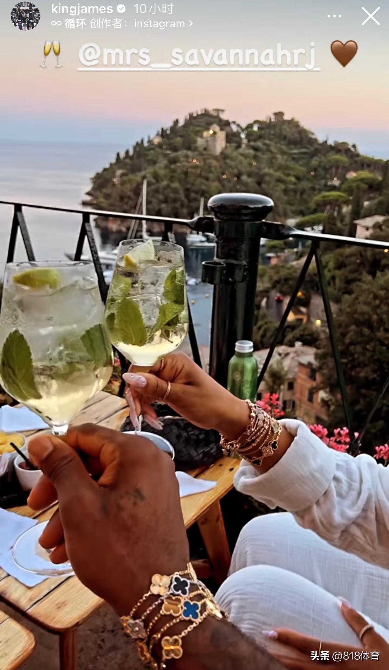 炫富!詹皇夫妇意大利度假举杯相庆,各戴5条梵克雅宝手链价值64万