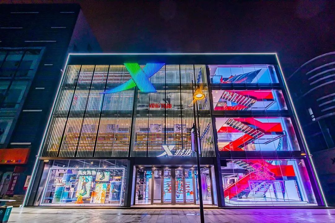 台湾媒体报道安踏官宣签约欧文,安踏官宣签约欧文李宁