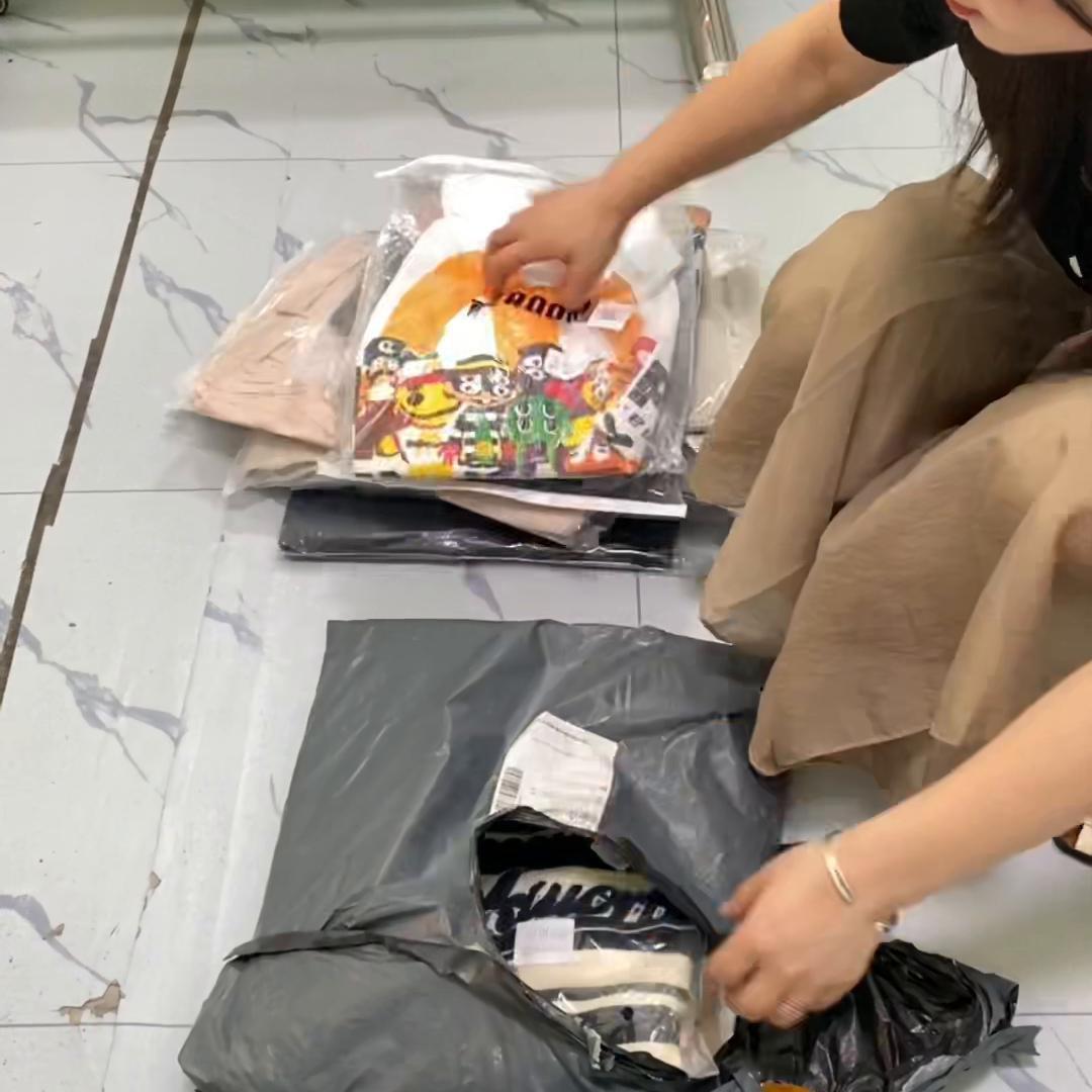 18岁开服装店需要什么手续,18岁想开店先要干什么