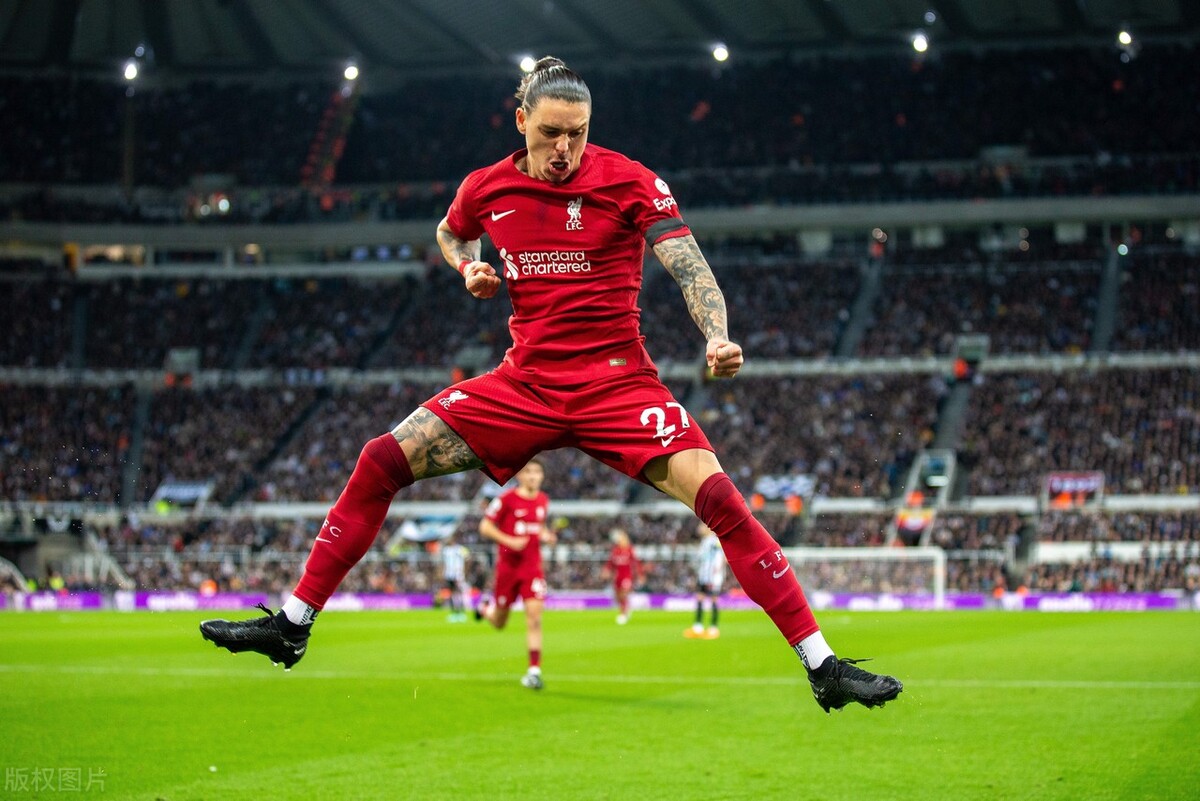 英超切尔西3-2险胜卢顿热刺,英超积分榜曼城vs切尔西