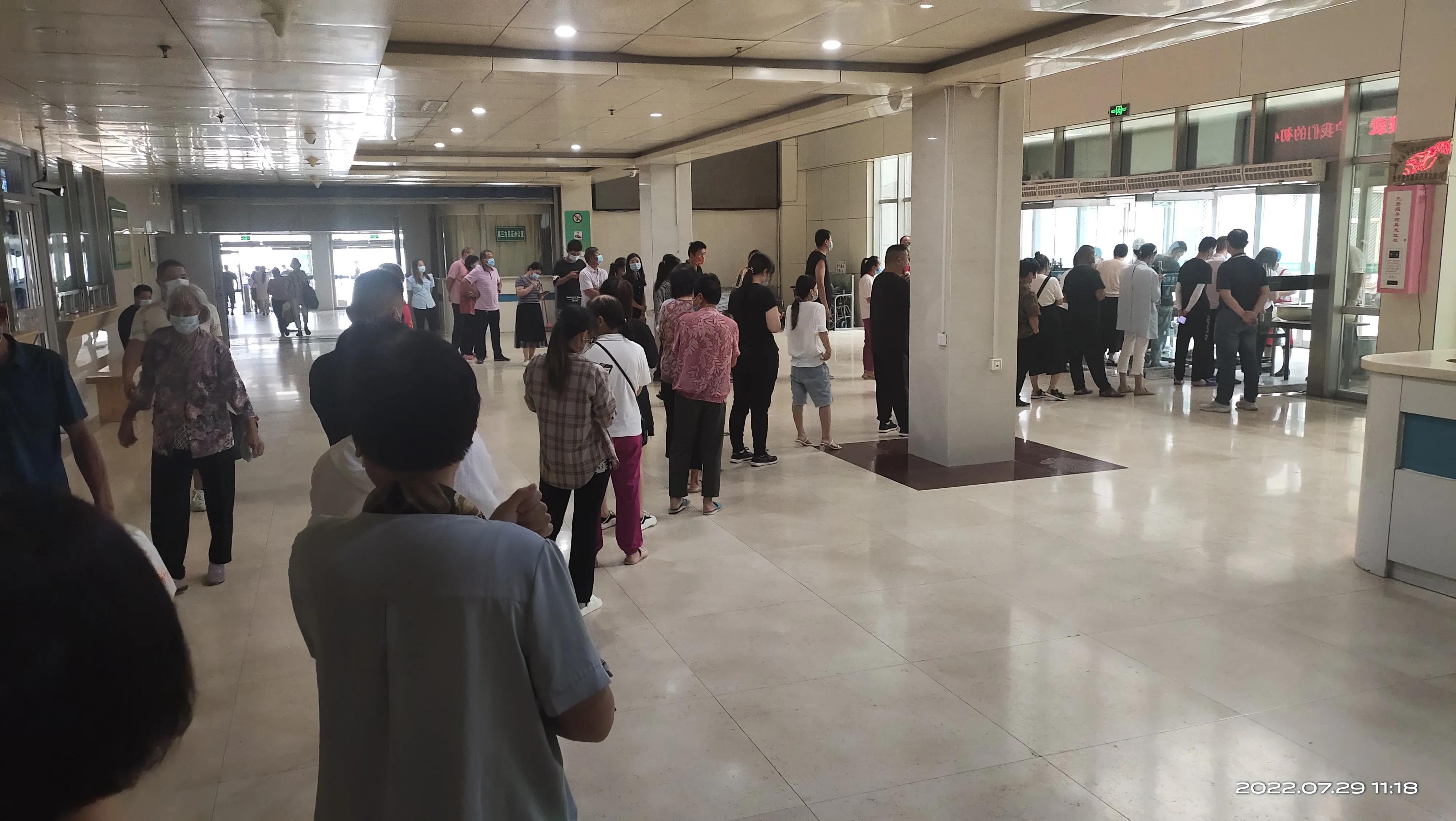 严控下的北关医院,病人能吃到热饭吗?