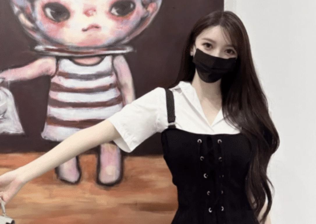 新恋情！黄晓明摸女友屁股带她回家，女方身份疑曝光曾与baby合影