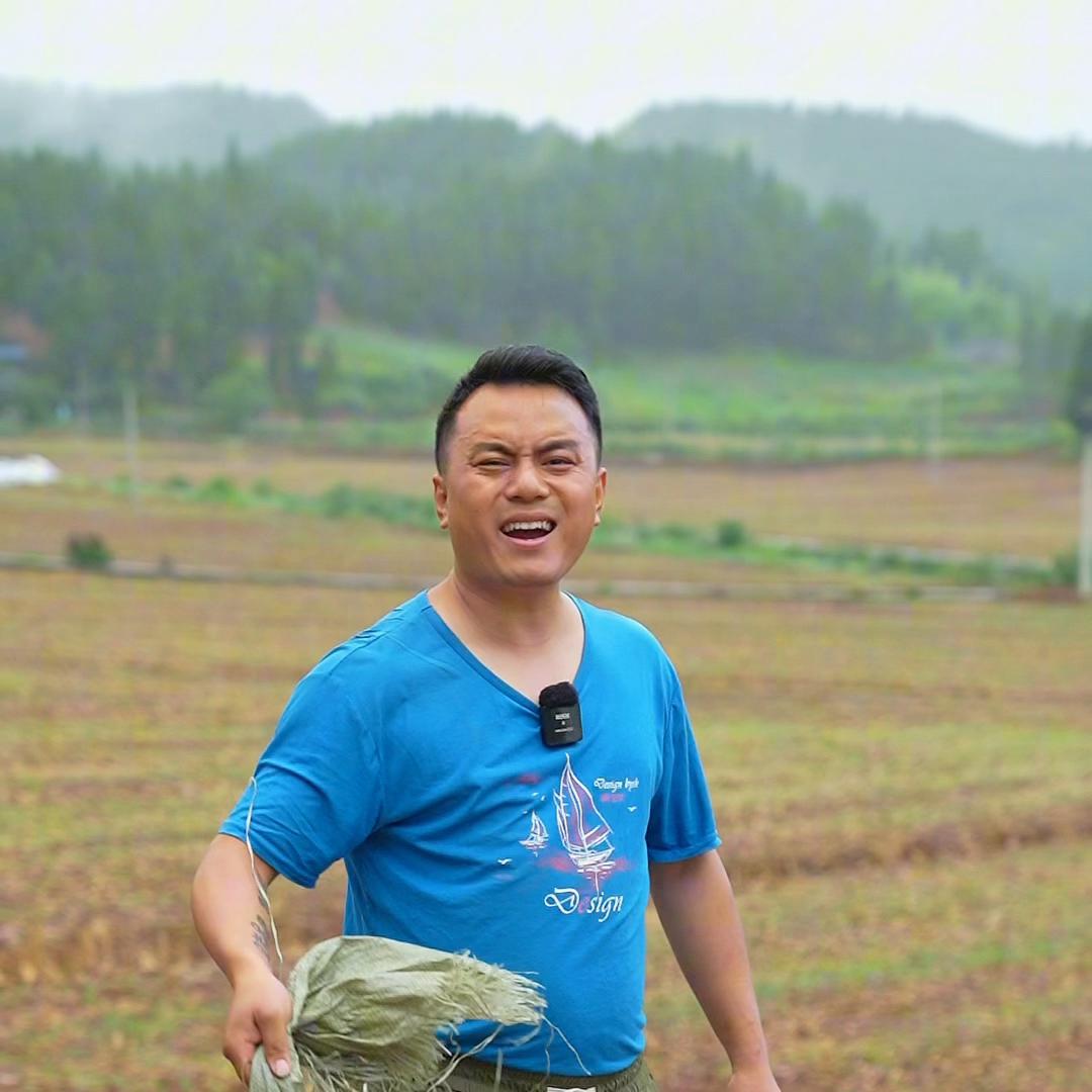 肥肠稍微有点味还是无味好吃,干锅肥肠吃起来臭臭的