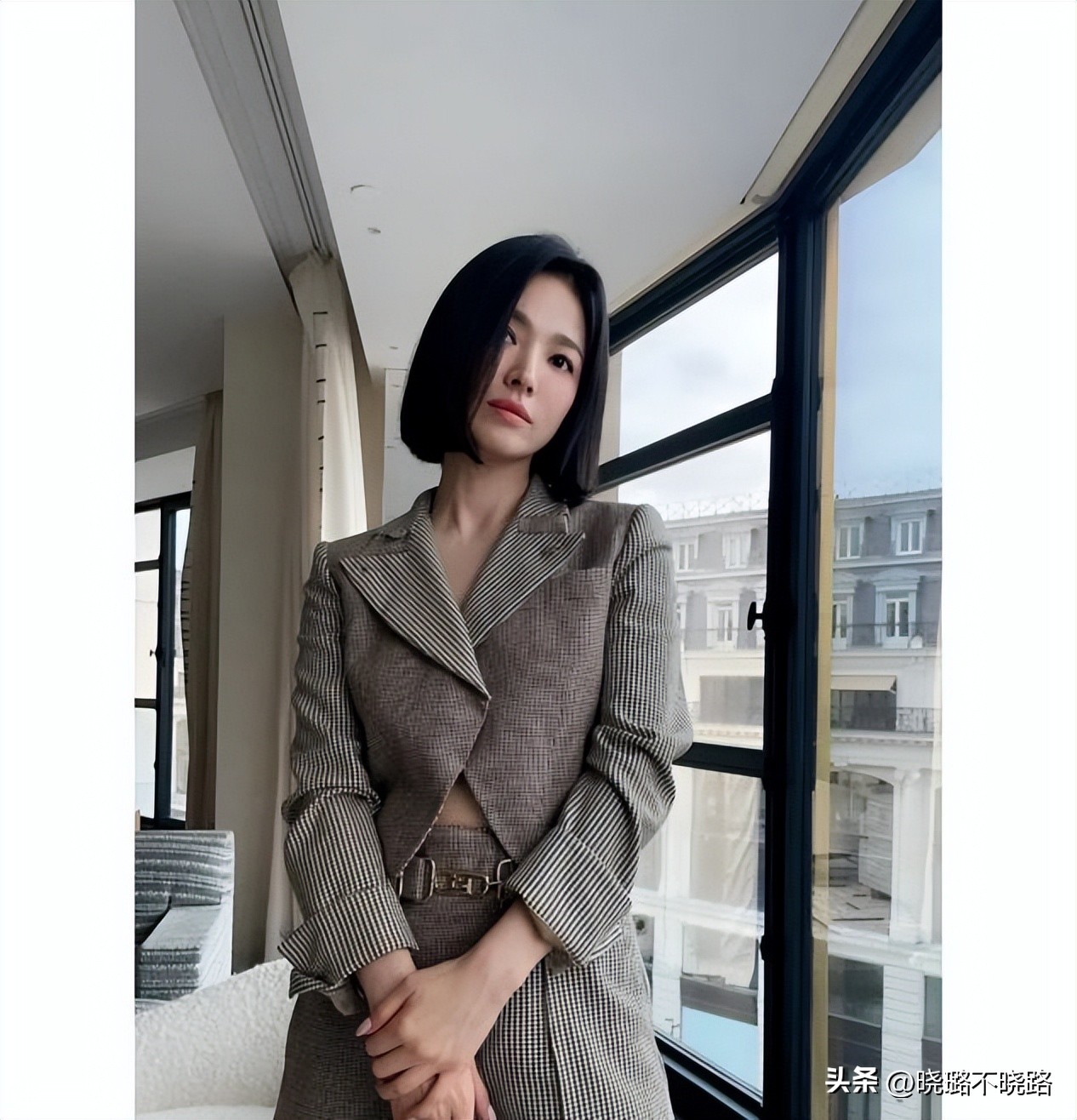 宋慧乔黑暗荣耀同款齐耳短发,宋慧乔新剧留齐耳短发清新干练