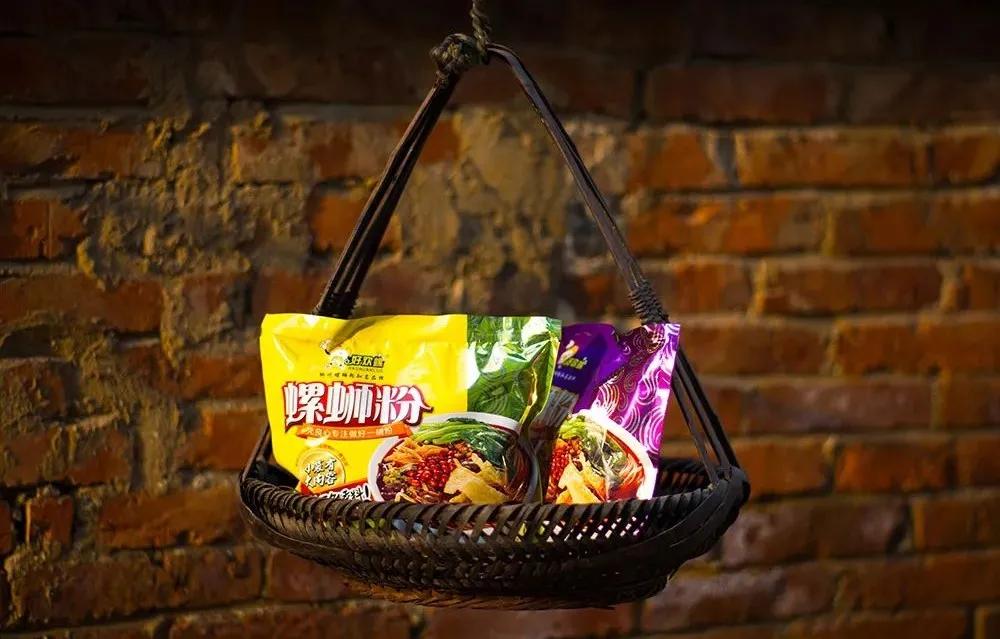 柳州螺蛳粉怎么发展起来的,柳州螺蛳粉投资一百亿