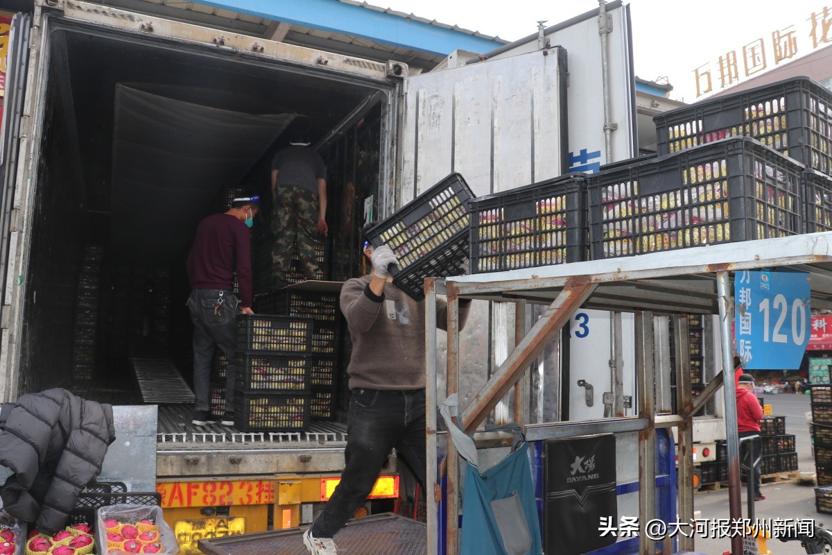 供应充足！万邦市场货品充足、种类丰富、价格稳定